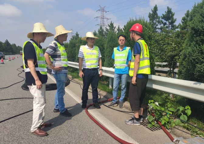 【中交信通】中交信通副总经理张延铭到施工路段检查指导工作